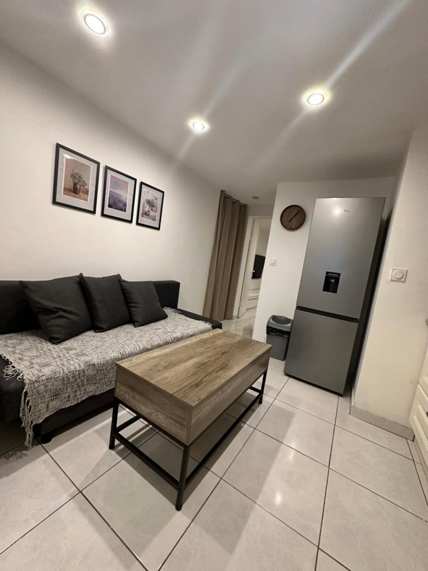 Jolie Appartement Nice Proche Mer Et Aeroport Une Chambre Plus Salon Avec Cuisine Kültér fotó